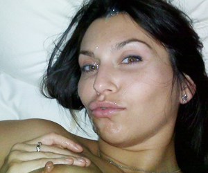 tab/thumbs/daniela-lazar/name.png Sex Tape